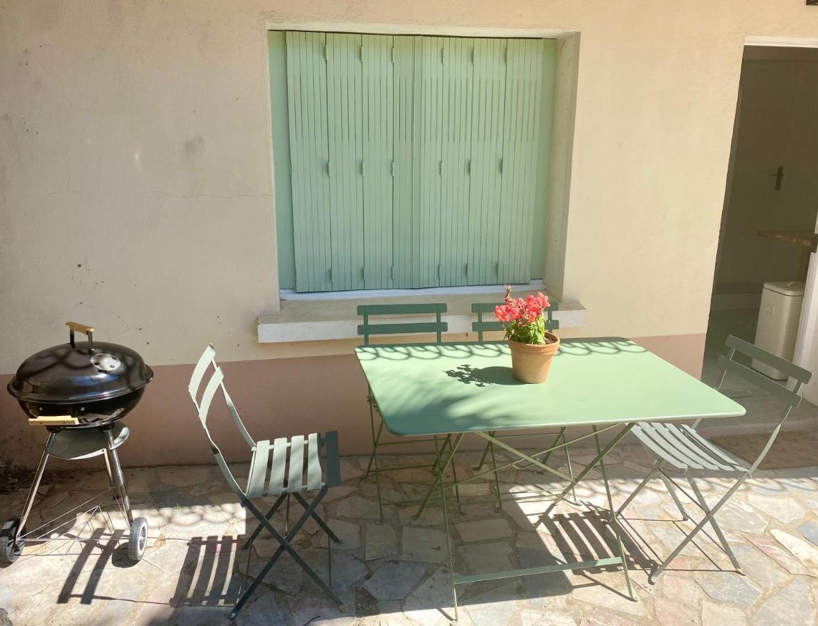 Gite Le Palmier - Perfectly Located Cosy Studio With Private Garden Puissalicon エクステリア 写真